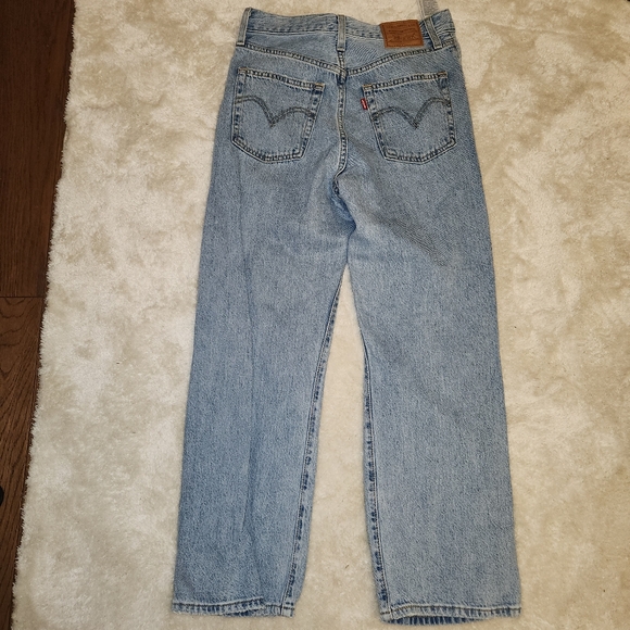 Levi's Distressed Ribcage Straight Ankle - Picture 2 of 6